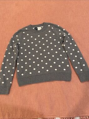 GAP small wm’s Gray Crewneck Sweater with White Polka Dots - soft fabric